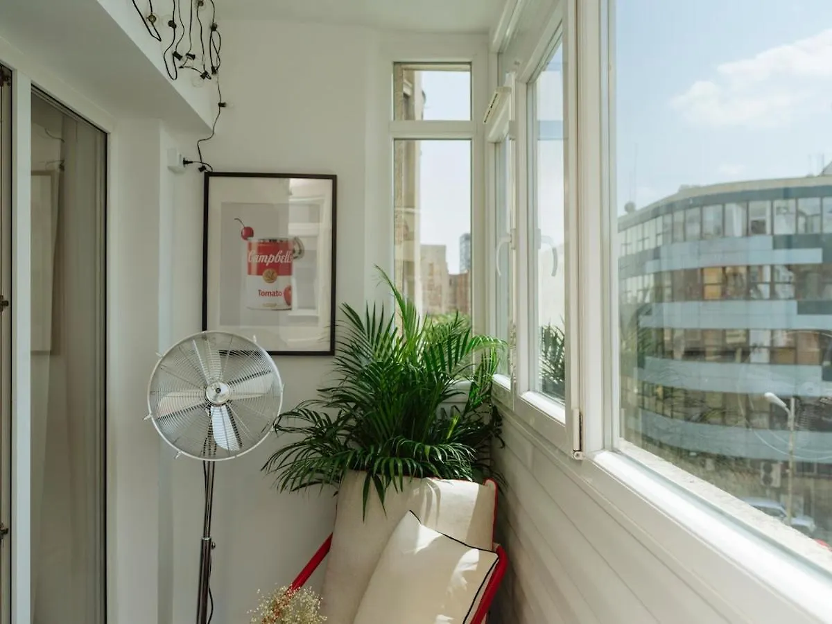 Charming Studio - Central Location Near Old Town Bucharest 0*,