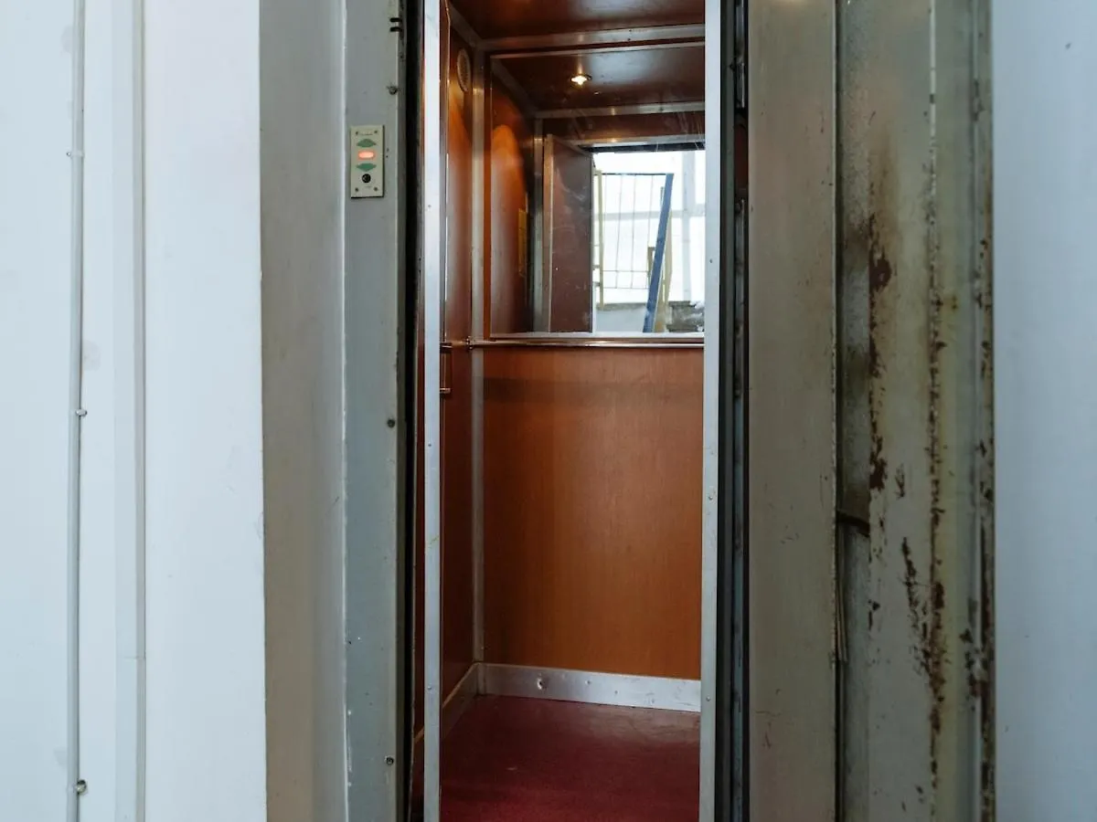 Charming Studio - Central Location Near Old Town Bucharest Apartment